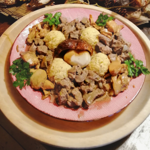 Manzo con funghi e polenta_Bocchetto Sessera