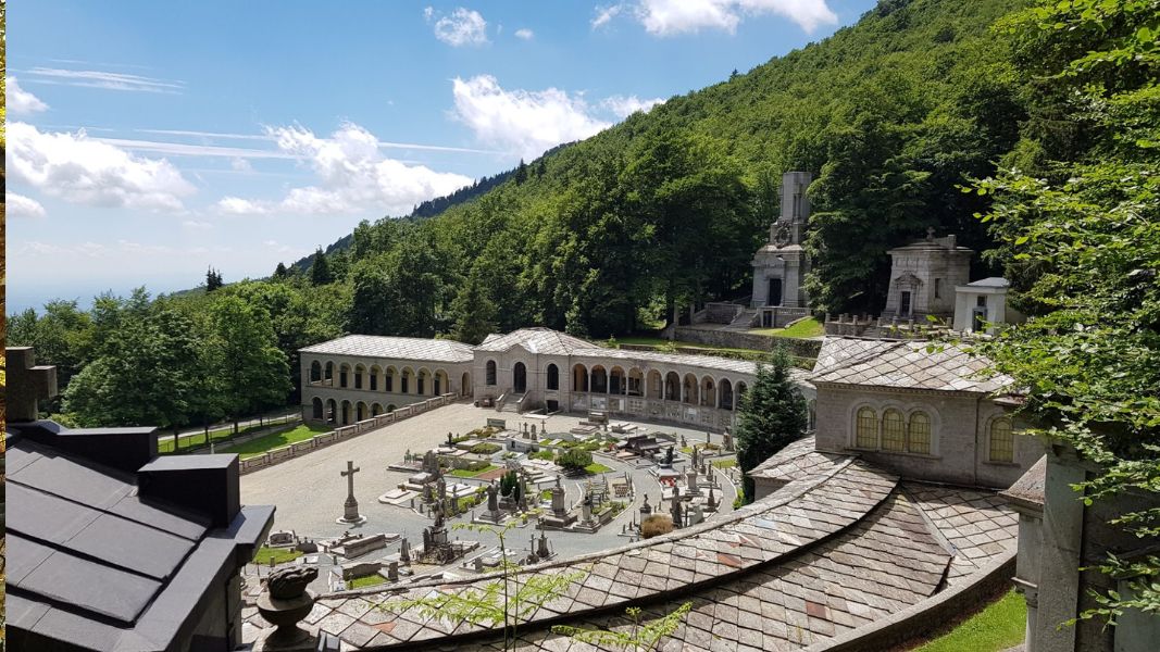 1067 x 600 foto eventi su calendario