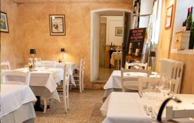 BanchetteInterno 380×241